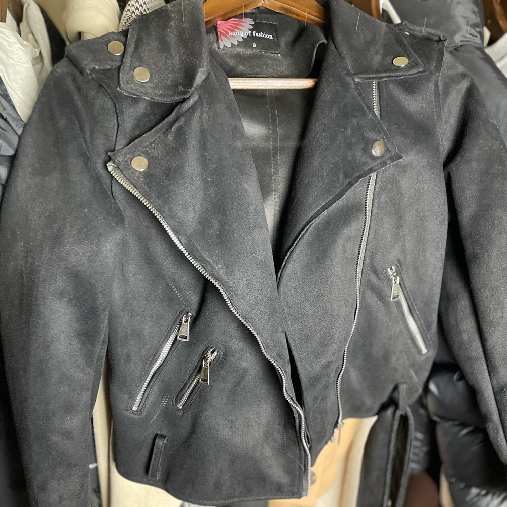 BOOHOO Moto Crop jacket style